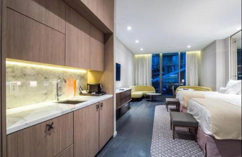 SLS Lux Brickell Exclusive by Palermo Home Miami - Photo 35