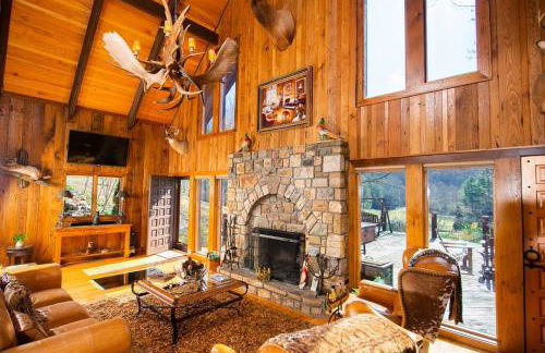 LUXURY!! Hot Tub, Pool Table, River & Petting zoo? - Foto 56
