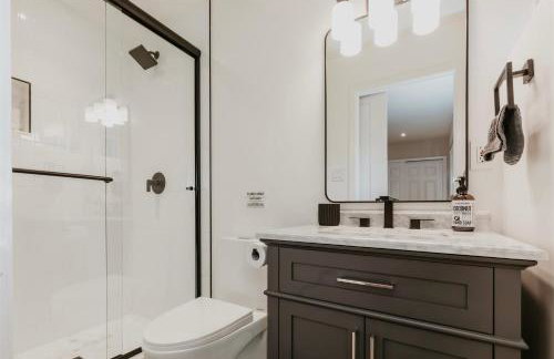 Spacious Cozy and Renovated Mountain Retreat - Foto 37