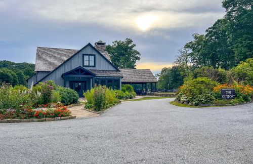 Hike, Ski and More! Pet-Friendly Home in Glenville - Foto 29