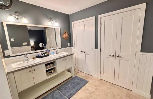 Spectacular Suttons Bay Stay - Game Room Kayaks Pizza Oven & More - Foto 71