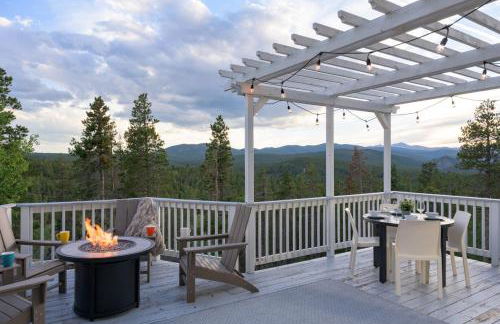 Luxe 4BR Mtn Retreat With Stunning Views Near Ski AndHikes - Foto 38