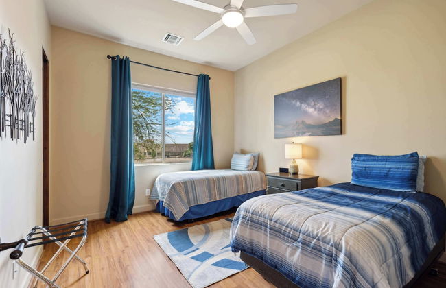 East Mesa Desert and Mountain Views: 5br, Pool - Photo 9