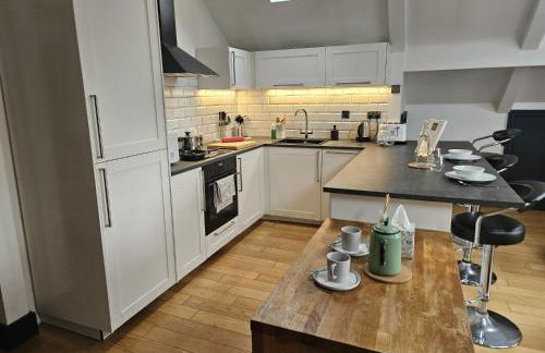 2 Bedroom City Centre Penthouse Loft Apartment - Foto 7
