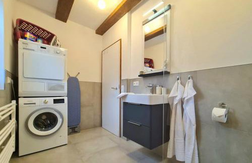 AVAHOME: Haus für 16, WLAN, Parkplätze, Netflix, Nespresso - Foto 11