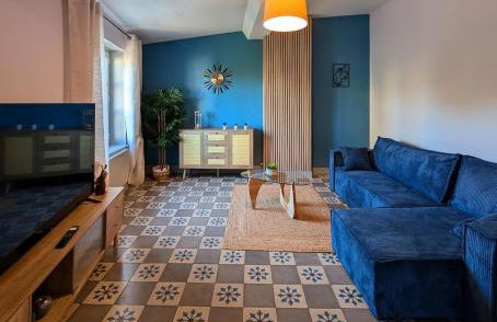 T2 tout confort, cité, parking - Foto 1