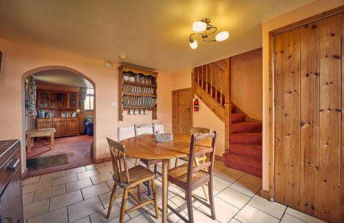 Host & Stay - The Red Brick Barn - Photo 19