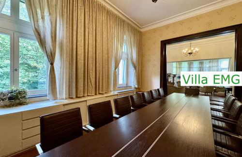 Luxus Ferienhaus Villa EMG Dortmund in Ennepetal, nah Düsseldorf, Köln mit Tennis Court, Garten, Kamin für Familien Gruppen bis 20 Personen - Foto 18