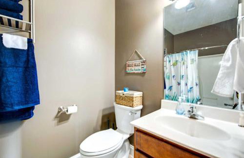 Lakefront Sparta Retreat with Dock and Game Room - Foto 28