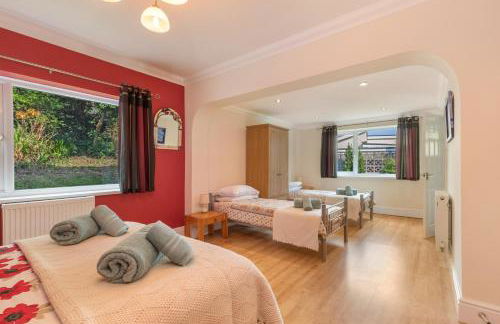 Sunningdale - Beach Side Cottage, Sea Views, Parking - Photo 46