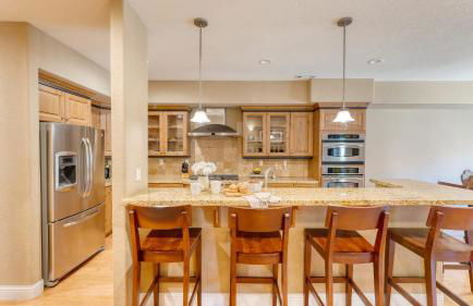 Luxe All-season Retreat by Avantstay Prime Location, Near Skiing - Foto 25