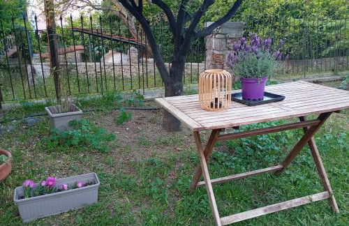 Peculiar Garden Apartment - Photo 41