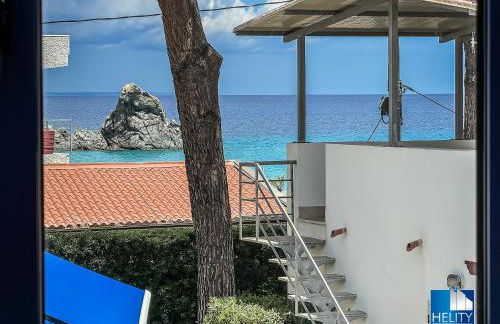 CALALUNGA PIETRAGRANDE - Exclusive Shoreline Haven - Photo 31