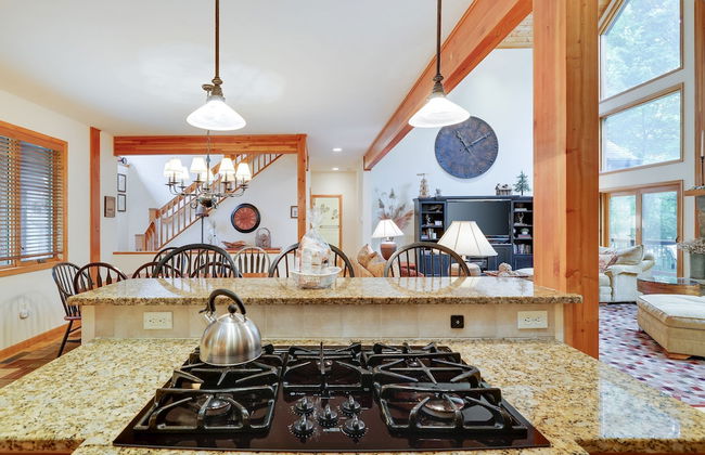 Elk Hollow by Avantstay Lakefront Chalet w Game Room Fire Pit - Photo 17