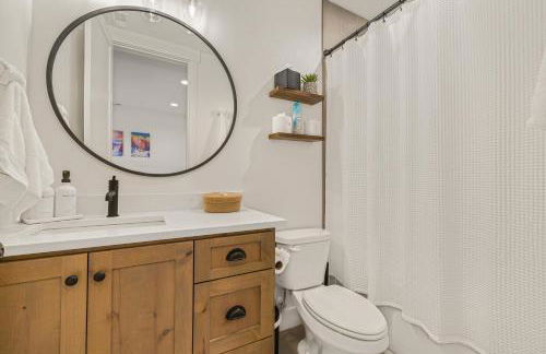 TetonHaus 5BR Hot Tub Game Room Walk to Driggs 20 min to Targhee - Foto 34