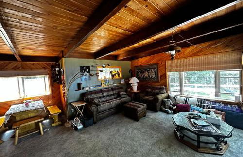 Well-appointed Adirondack cabin directly on 9-mile lake - Foto 43
