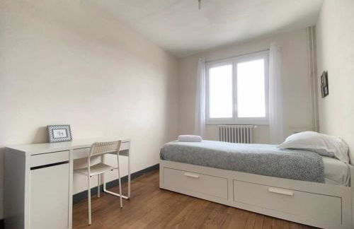 Joli T4 avec balcon, place de parking - Oradou - Foto 3