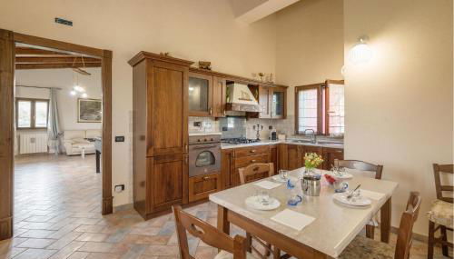 Gorgeous Home In Fabrica Di Roma - Foto 4