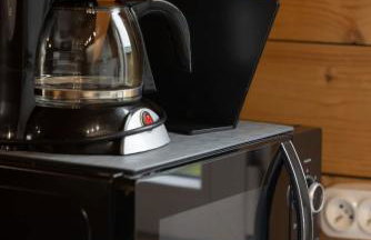 Rodzinny Dom z Ogrodem i Parkingiem z 3 Sypialniami by Noclegi Renters - Foto 9