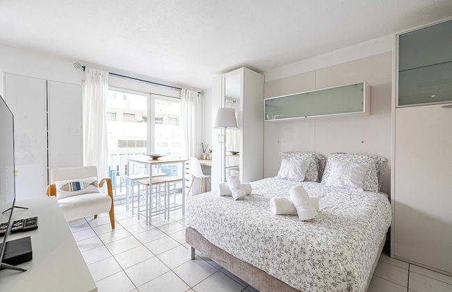 Charming Studio With Balcony & Pool -heart of Nice - Foto 1