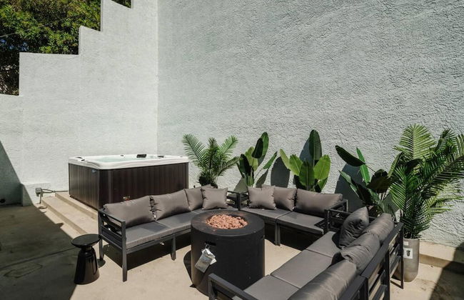 Hollywood Hills Sunset Strip Home w Hottub - Photo 51