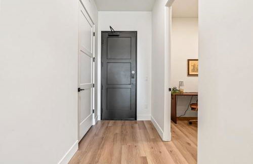 Emerald City in Downtown Eagle - Photo 5