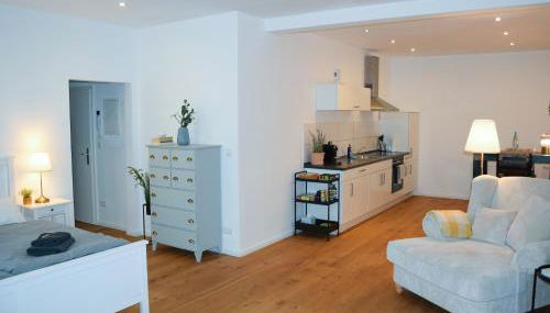 Modernes Studio Appartement mit Leseecke - Foto 1