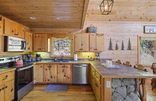 The Remedy at Blue Ridge - mountain view cabin with hot tub and two fire pits - Foto 17