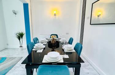 3 bedroom house sleeps 5 free parking long stay discounts - Foto 3