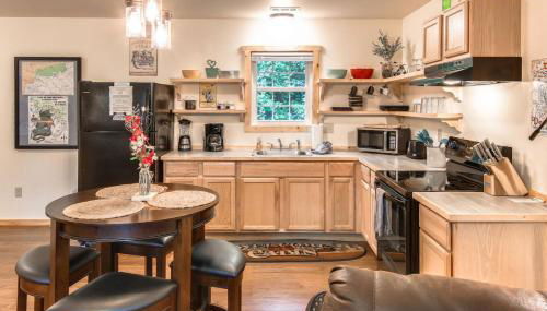 Smoky Mountain Basecamp Just 5 Mins to Harrah Casino - Foto 5