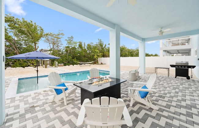 Blue Pearl New Waterfront Haven with Heated Pool ,70 Foot Dock, and More! - Foto 16