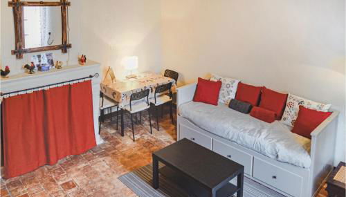 Gorgeous Home In Fontevraud L'abbaye - Photo 3