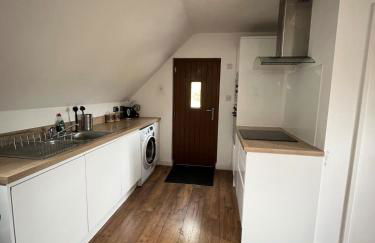 The Acorn Hideaway - Photo 9