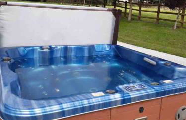 Amber Lodge with private hot tub - Foto 5