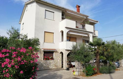 Apartman Tri palme - Foto 1