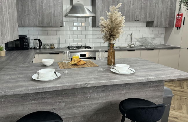 Birmingham City 2 Bedroom Apartment - Free Parking - Foto 8