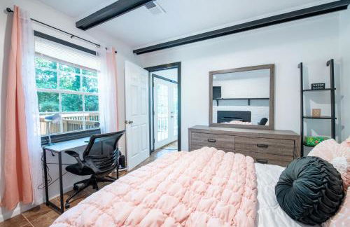 Spacious 4BR House Sleeps 9 Outdoor Lounge with Fire Pit plus Games - Foto 72