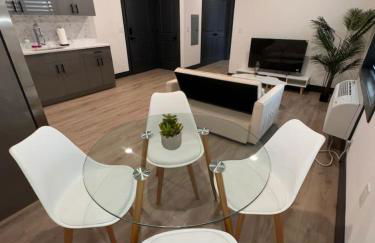 Spacious Apt 15 mins to NYC with Free Indoor Parking - Foto 18