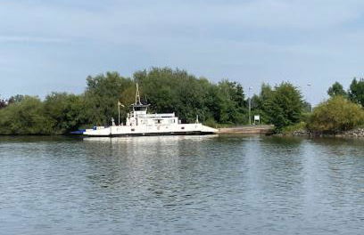 RIVER VIEW NEAR FRANKFURT - 3 ROOMS-4 BEDS & 1 SOFA BED -AIR CONDITION- Private PARKING - Foto 15