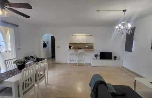 CYV Simple living near beach w pool in Fuengirola - Photo 29