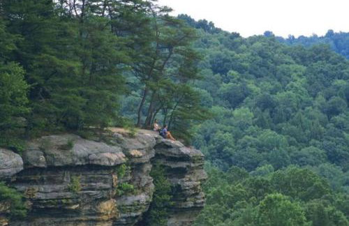 Creekwood Chalet - Hocking Hills with Hot Tub and Near Hiking - Foto 4