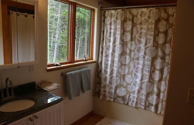 Deep Cove - Photo 13