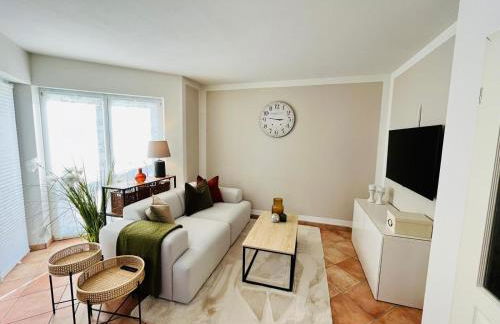 Moderne Wohnung am Waldrand, 5 Minuten zur Autobahn in alle Richtungen - Foto 3