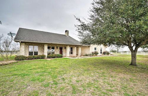 Pet-Friendly Flatonia House with Patio and Gazebo! - Foto 3