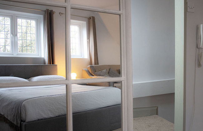 Straight Inn - Photo 8