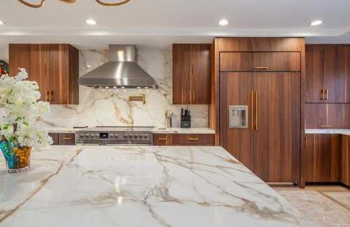 Phenomenal King, Air, Rooftop Deck, Walk to Beach - Foto 41