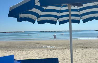 Long Beach Village Residence on the sea with private beach included - Foto 2