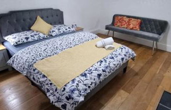 Luxury Two Bed Deluxe Maisonette - Photo 17