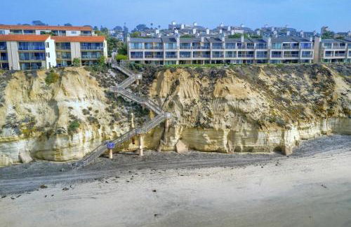 Oceanfront Fully Remodeled 2BR 2BA, Pool, Hot Tub, Gated Parking - Foto 10