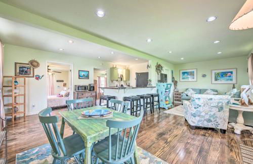 Half-Mi to Seadrift Harbor Seadrift Home with Deck - Foto 7